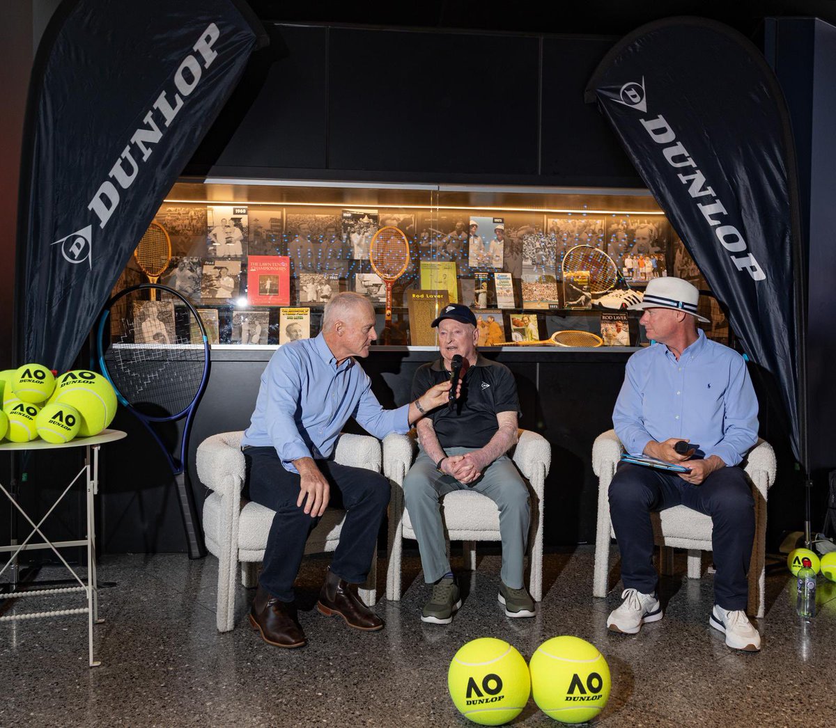 Rod Laver tweet media