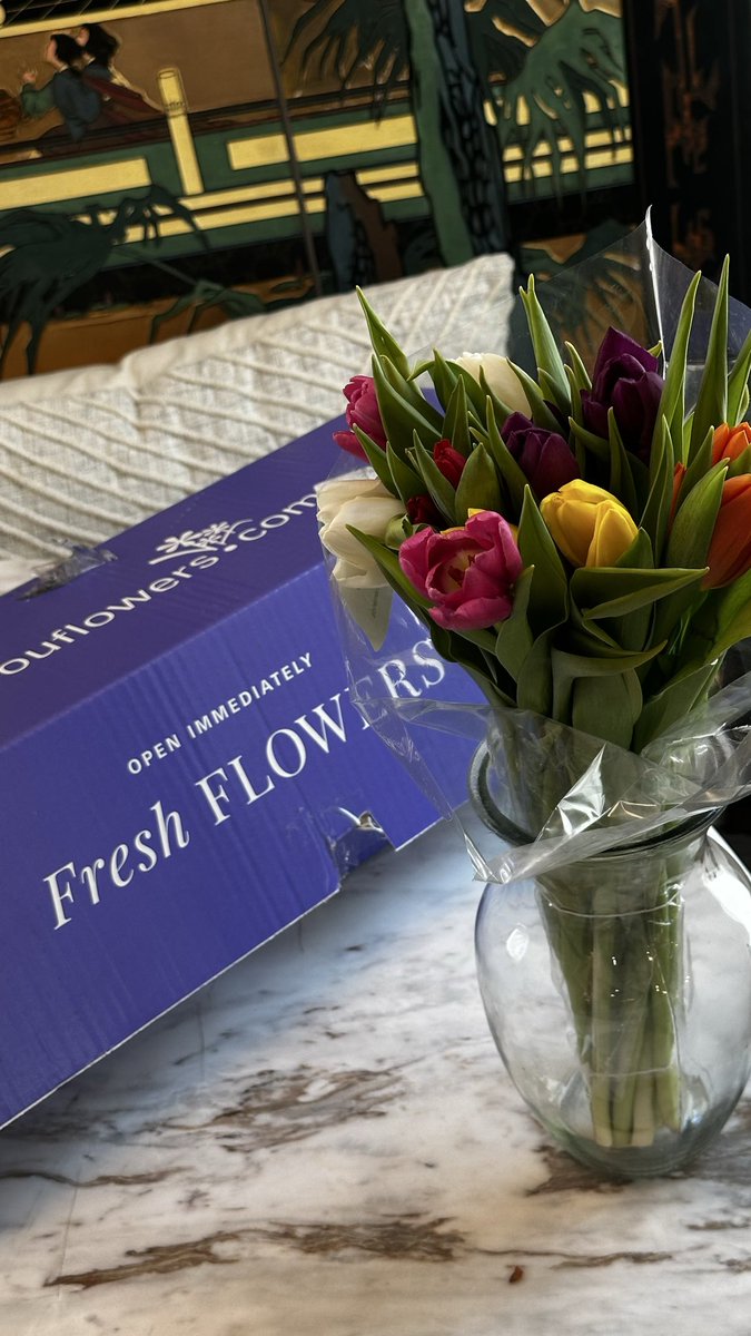 clawdean's tweet photo. LDR Boyfriend sent me my favorite flowers just cuz 🥹 https://t.co/NAAZ954RZy