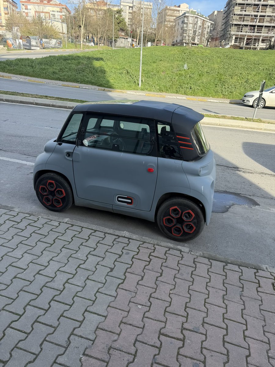 Şunu kullanacağıma hiç kullanmam daha iyi ya. Ben yaya halimle  çarpsam araçta daha büyük hasar bırakırım.