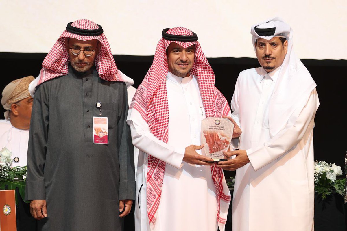 📸 صور من أجواء اليوم الختامي لمؤتمر الجمعية الجغرافية الخليجية – الدورة السابعة 2026 في #كتارا، حيث اختُتمت الجلسات العلمية بعرض أبرز النتائج والتوصيات في مجالات الجغرافيا الحديثة وتطبيقات الذكاء الاصطناعي.

#قطر #كتارا_ملتقى_الثقافات
#كتارا_وجهة_ثقافية_سياحية