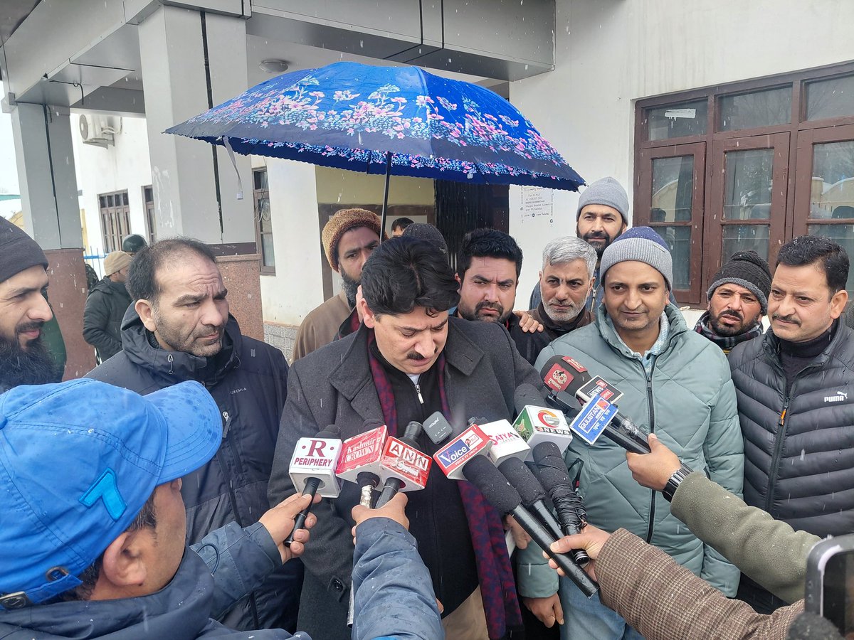 Sub Divisional Magistrate Sumbal tweet media