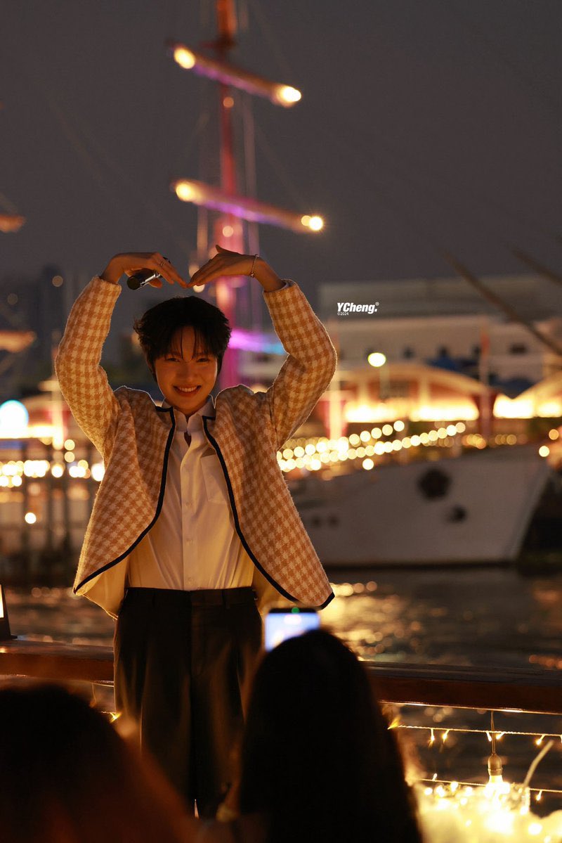 สดใสไปนานๆ นะคะคนเก่ง 🐰🤍