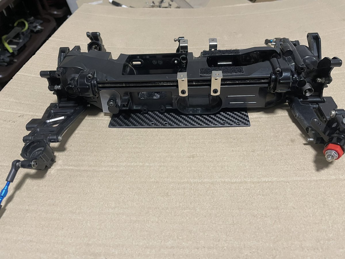 soraripipijiji's tweet image. tl01改6輪の進捗

構想は固まり、追加パーツも仕上がったので組んでいく。まずは真ん中に足を生やすためにロアデッキを取付。

そこから第三の足を。かなり虫っぽい

tl01フェスとかしたいな。

この投稿をみてしまった方は貴方のtl01の画像をコメントで見せてください。過去作でもOK

#tl01
#タミヤ