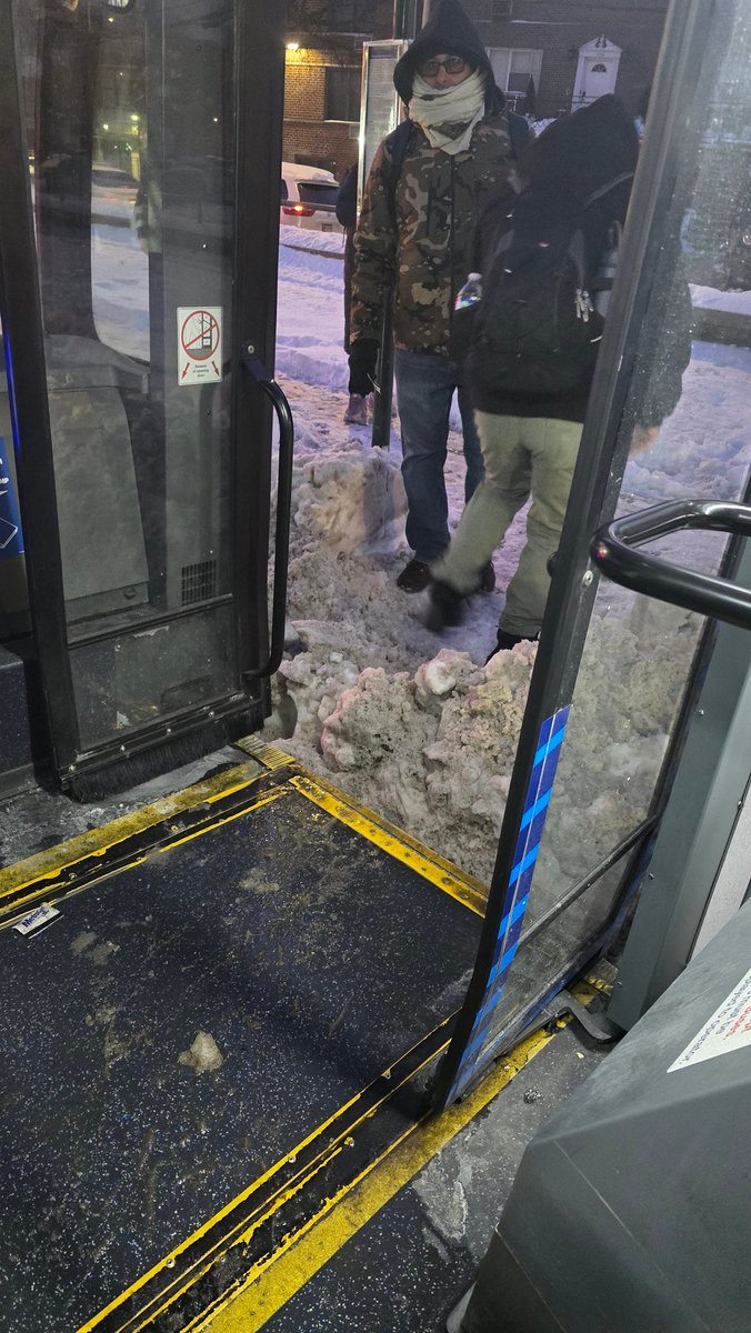 accio_gladys's tweet photo. @NYCTBus how can you expect people to take the bus when there are no clear paths to get on the bus along the bx12 route between white plains road and stillwell avenue??? Not even a wheelchair can fit https://t.co/0sOJ1atczq