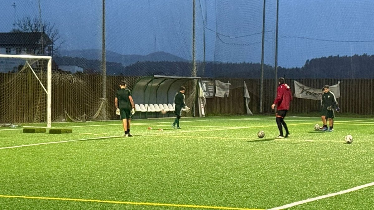 ⚽ O club está a pór en marcha esta tempada un novo programa de tecnificación individual para categorías infantil e alevín, co obxectivo de reforzar aspectos técnicos e tácticos e impulsar o crecemento persoal de cada xogador.  

Un complemento ao traballo de equipo, con sesións
