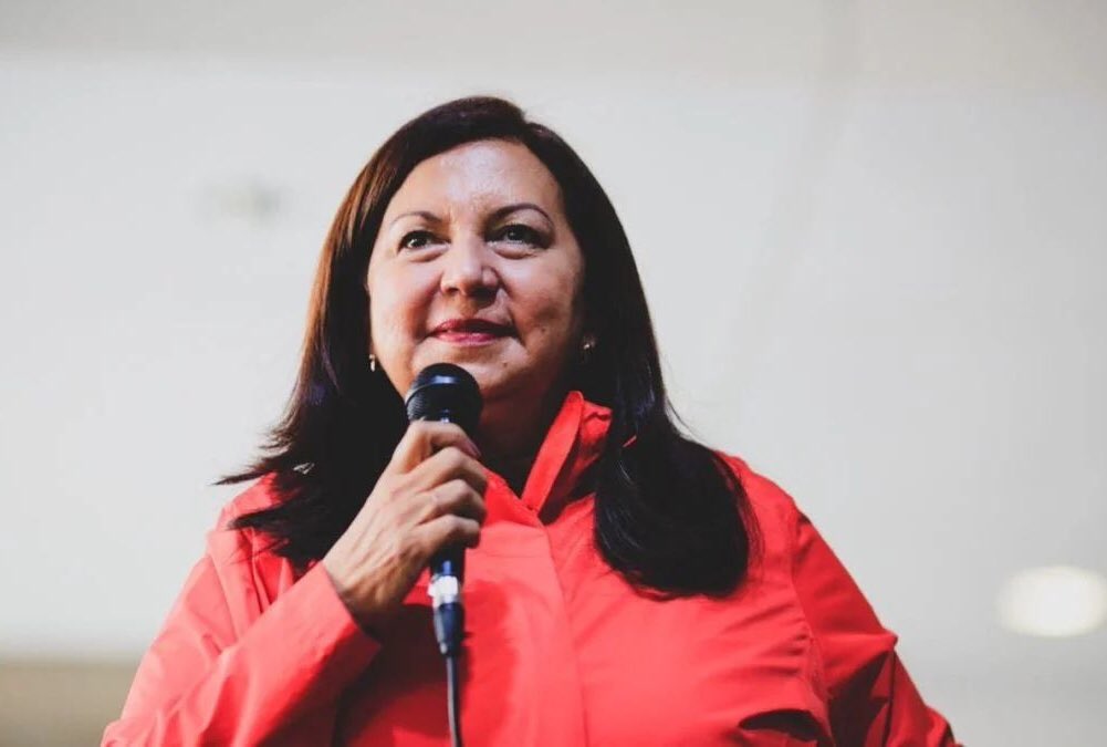 ES TENDENCIA Alcaldesa de Caracas, Carmen Meléndez: "Aquí estamos en la lucha permanente para que haya paz en nuestra patria, para que la unidad de todos los venezolanos y venezolanas sea más" 

→ telesurtv.net