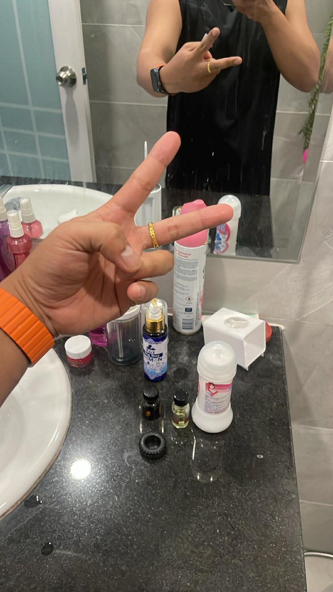 Truy Ratana(ពេទ្យកែសម្ផស្ស) tweet media