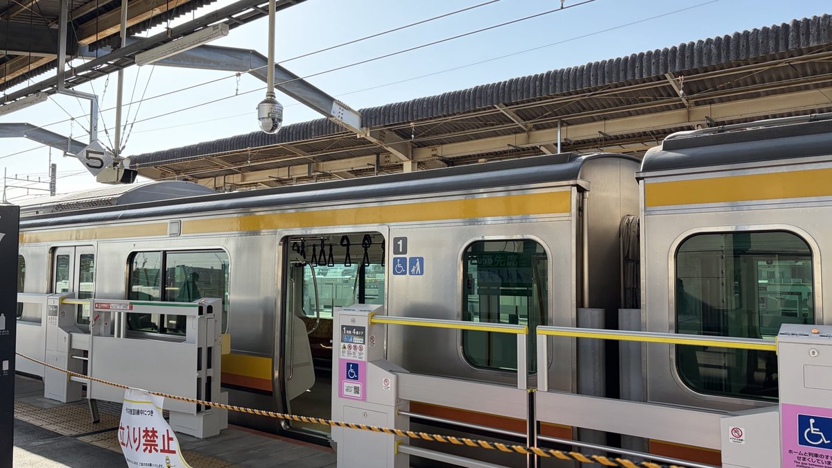 今日の午前中に武蔵中原駅2番線にて、回924Fの車両を使用したテロ対策訓練が実施されていた

スマートホームドアの非常脱出扉が開いてるの初めて見た