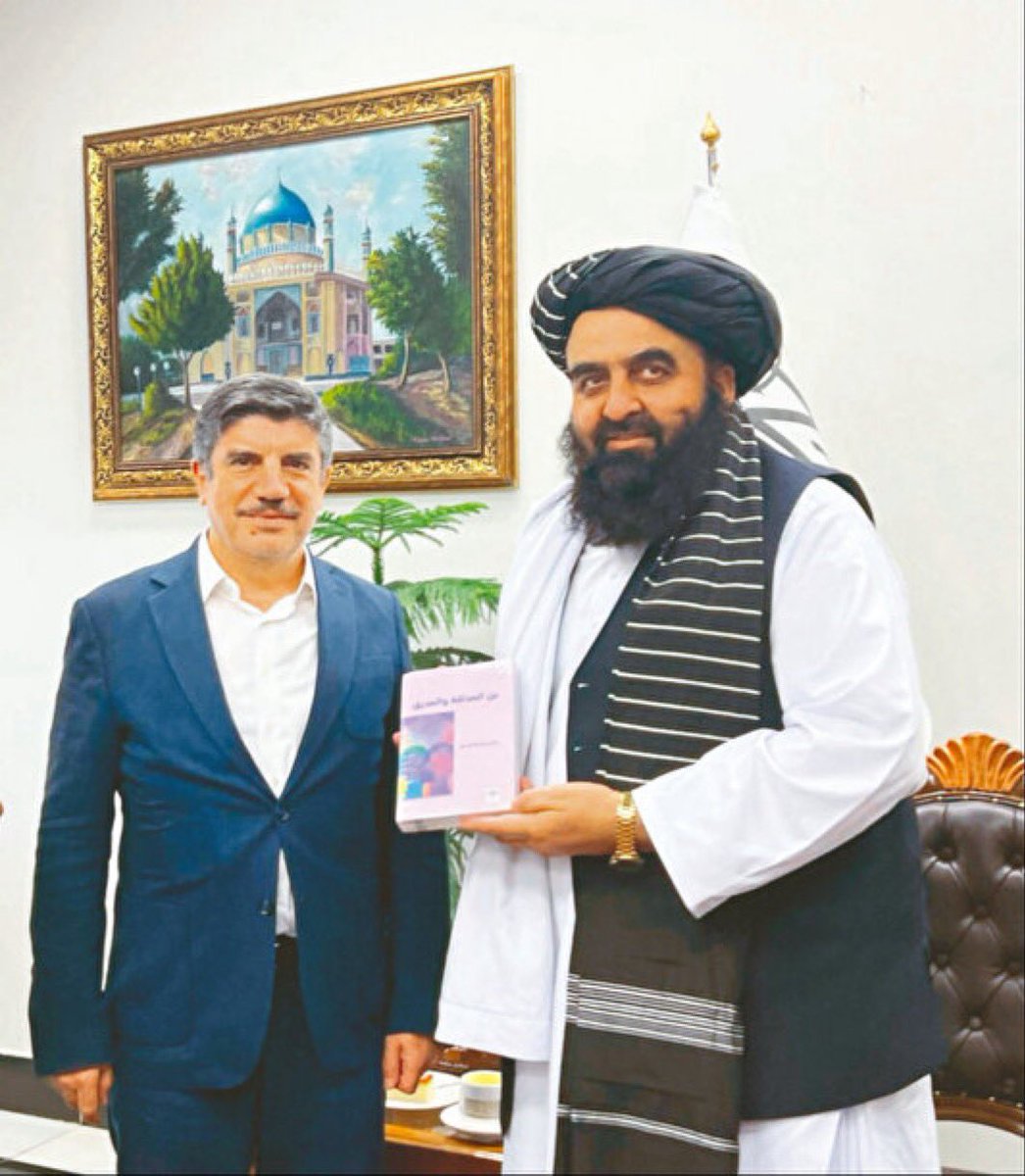 Afganistan’da kız çocukları artık KALICI olarak okula gidemeyecekken ve KÖLELİK resmen kabul edilmişken daha bir kaç önce Afganistan’a gidip gezip gördüklerini ballandıra ballandıra anlatıp adeta Afganistan GÜZELLEMESİ yapan cumburbaşkanı eski DANIŞMANI Yasin Aktay ne demişti