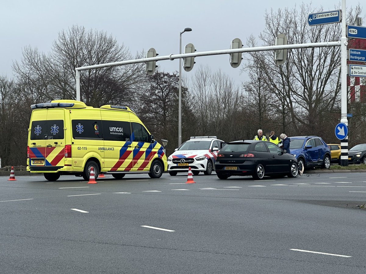 112 melding Opnieuw ongeval op Drachtsterplein in Leeuwarden