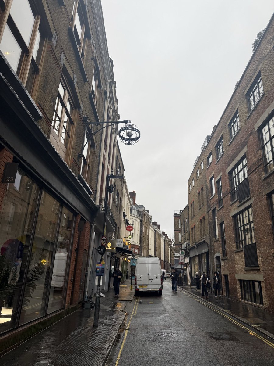 suda_51's tweet image. London in the Rain