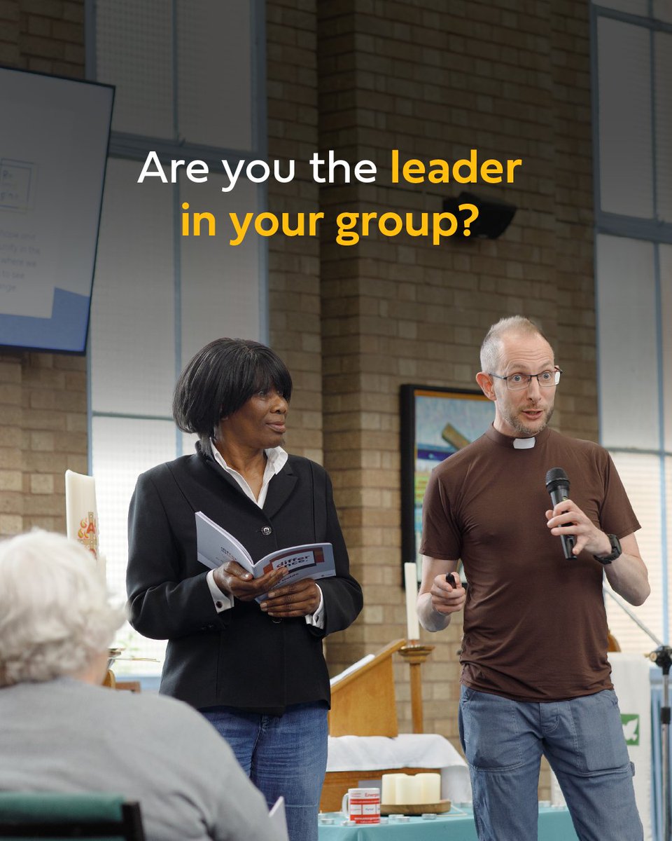 Difference tweet media