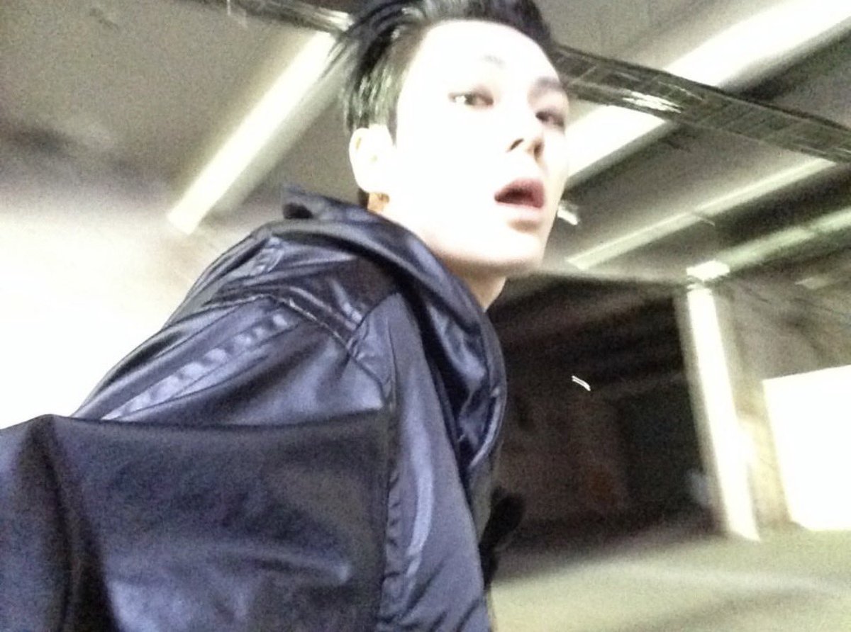 파도 tweet media