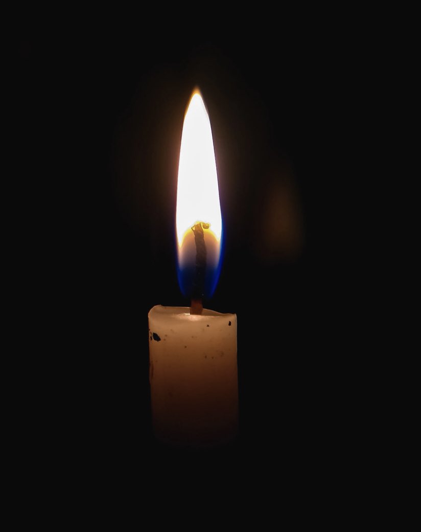 DrHelenFry's tweet image. Today we remember and light candles for the victims of the Holocaust. We must never forget.

#HolocaustMemorialDay 🕯