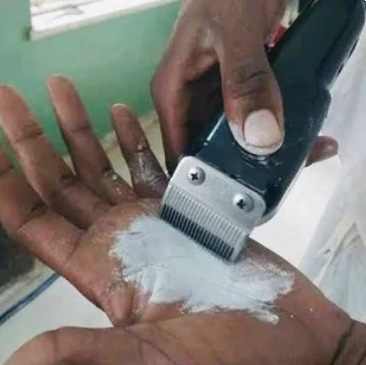 What is the purpose  of these powder barbers use?