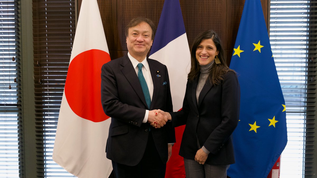 MofaJapan_en's tweet photo. State Minister for Foreign Affairs HORII visited the French Republic and the United Kingdom. He held meetings with dignitaries from the French government and the #UNESCO Secretariat, and visited the Japan Cultural Insisute in Paris and #JapanHouse London.
#MCJP #France #UK
https://t.co/RFh4uhkyiX