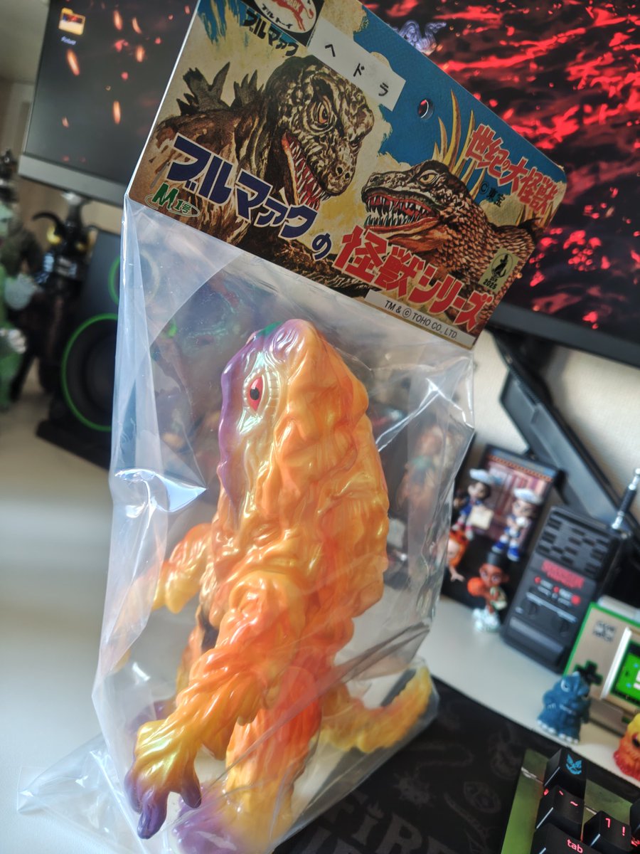 新たなヘドラを購入！ ハロウィンカラーめっちゃ良い M1号最高だー