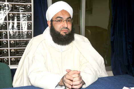 🔴 Faslı ilim adamı Hasan bin Ali el-Kettani:

Kürtler arasında dinini seven, şeriatına tazim gösteren (saygı duyan) mübarek bir nesil vardır.

İçlerinde faziletli alimler ve hayırlı mücahitler bulunur. 

Örneğin Türkiye’deki Kürtler, dindarlığı en güçlü ve şeriata en bağlı