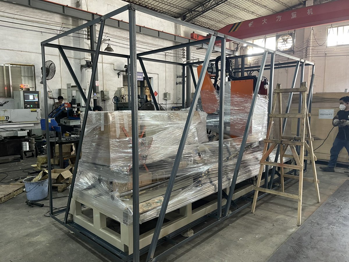MeixinCrystal's tweet image. Considerate Packaging for Maximum Protection

Each machine is carefully cleaned, wrapped with protective plastic film, secured with welded iron frames, and finally enclosed in a reinforced wooden crate. 

#MachinePackaging #IndustrialPackaging #QualityControl #MeixinMachinery