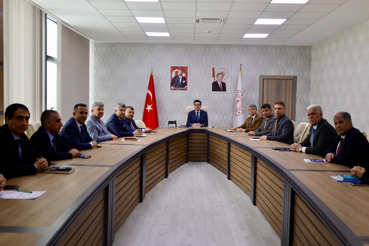 Millî Eğitim Bakanlığı Strateji Geliştirme Daire Başkanı Sn. Ayhan ÖZTÜRK, İl Millî Eğitim Müdür Yardımcılarımız, Şube Müdürlerimiz ve birim amirlerimizin katılımıyla değerlendirme toplantısı gerçekleştirdi.

Toplantıda; ilimizde yürütülen stratejik planlama çalışmaları, AR-GE