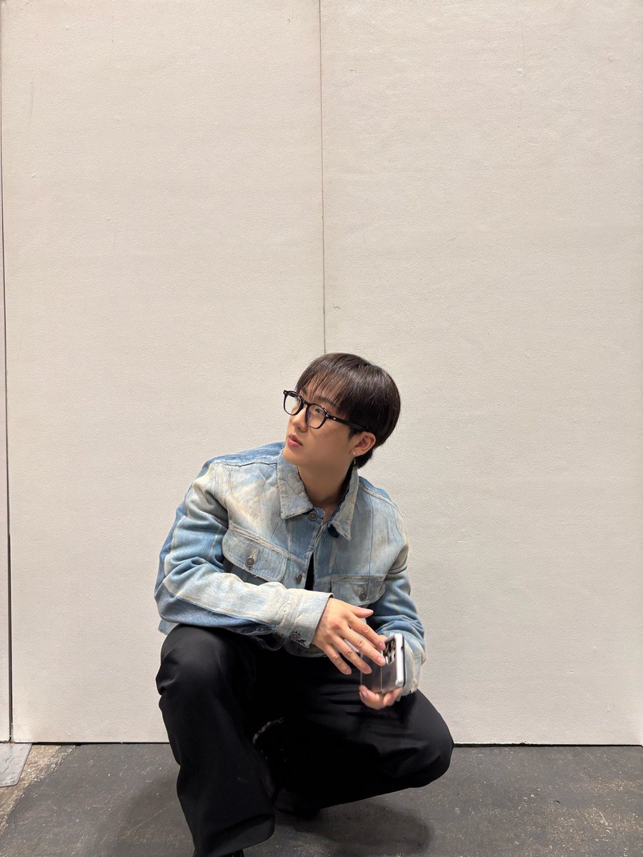 spearhyunnie's tweet image. changbin instagram update: 🤓