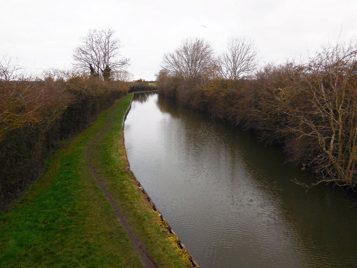 retired_tom's tweet photo. My photos from #January 2019
@CanalRiverTrust #GrandUnionCanal #LeightonBuzzard #Slapton #Narrowboat #Reflections #GoldenHour #Sunrise #Heron
#Canals & #Waterways can provide #Peace & #calm for your own #Wellbeing #Lifesbetterbywater #KeepCanalsAlive https://t.co/sRY3Wv7Mtq