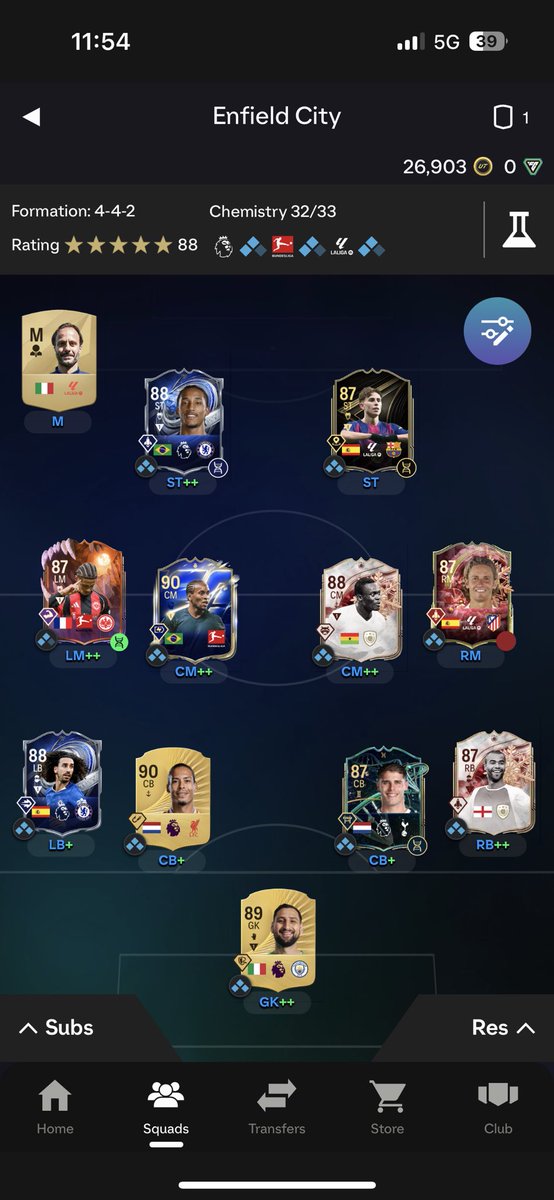 W_Tr18's tweet photo. @FUT_Z5 داخل الملعب ليورنتي جناح والعب مهاجم واحد https://t.co/y6MDcpkmI7