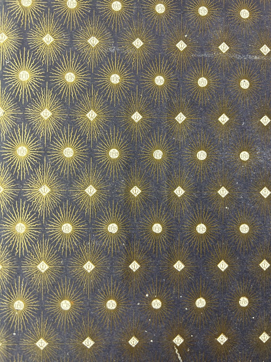 JesuitArchives's tweet photo. Look 😍 at the beautiful endpapers on this book published in 1891😍
A #bling-tastic use of gold, with tiny symbols at the centre of each starburst - M for Mary, and IHS for the #Jesuits
#JesuitBook #Endpapers https://t.co/LhJIrENMJx