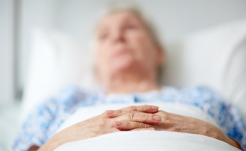 🚨💉 ALERTE | Au Canada, une femme âgée a été EUTHANASIÉE alors qu’elle avait pourtant exprimé, quelques heures plus tôt, son DÉSIR DE VIVRE.

Cette octogénaire, souffrant de complications à la suite d’une chirurgie cardiaque, avait d’abord opté pour des SOINS PALLIATIFS à