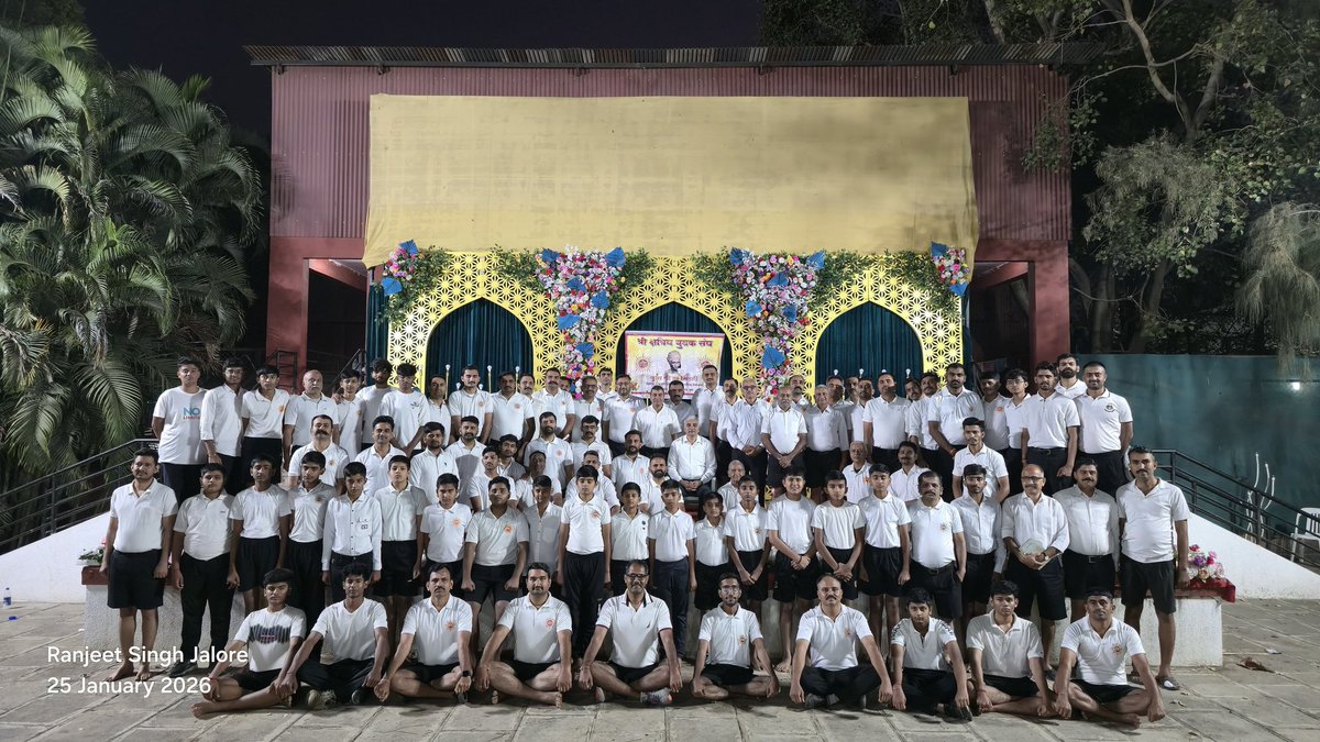 पुणे में माध्यमिक प्रशिक्षण शिविर संपन्न 

पुणे स्थित साल्वे गार्डन में श्री क्षत्रिय युवक संघ का माध्यमिक प्रशिक्षण शिविर 23 से 27 जनवरी तक आयोजित हुआ। माननीय संघप्रमुख श्री लक्ष्मण सिंह बेण्याकाबास के निर्देशन में केंद्रीय कार्यकारी गजेंद्र सिंह आऊ ने शिविर का संचालन किया। 1/2