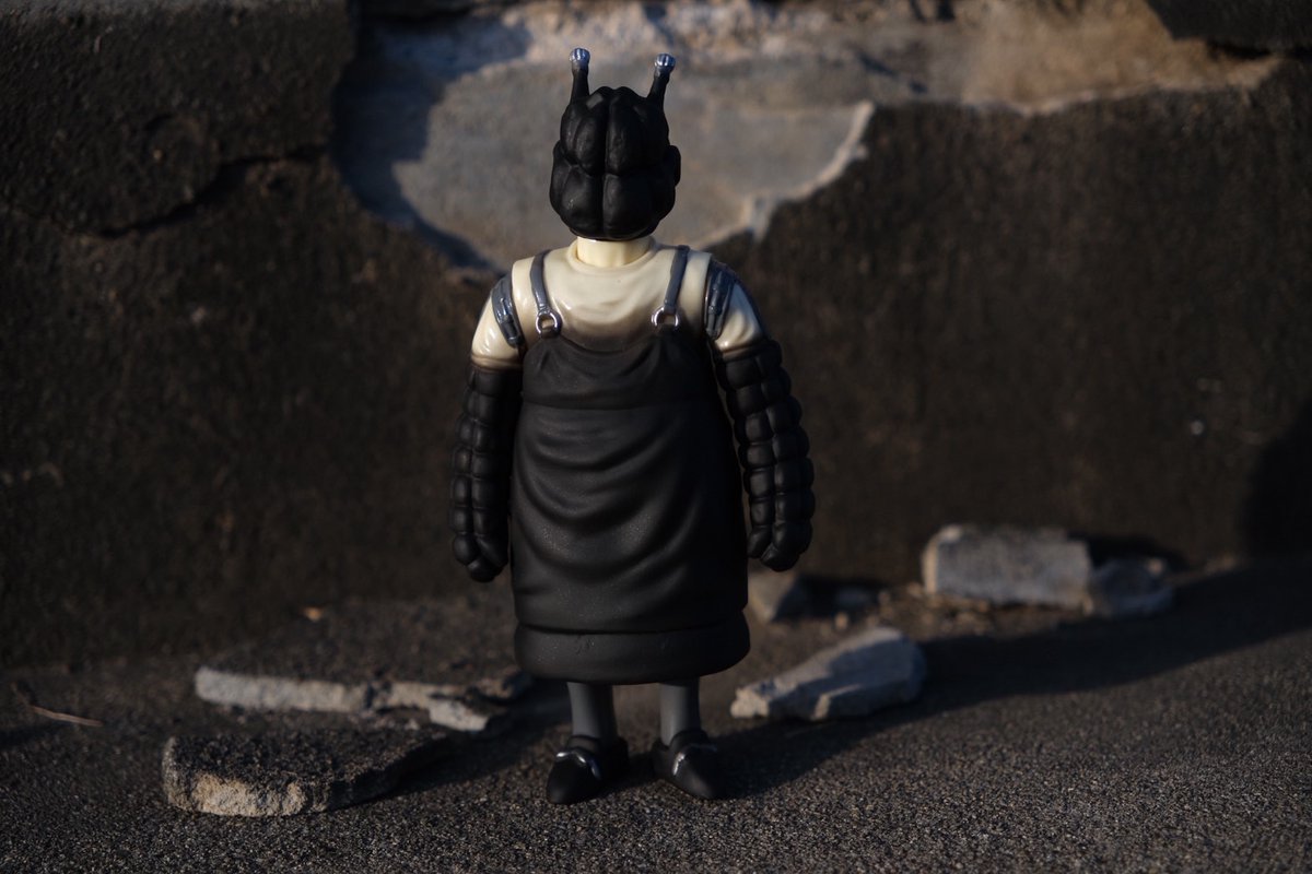 WF2026W　エンビー当日版権アイテム
「ターキー」BLACK　Ver.
￥12,000（税込）
造形の可愛らしさ、原型師viviのこだわりポイントはそのままに。
深い黒のマスクのイカしたカラーリングで登場🖤
#WF2026冬 #WF2026Wおしながき #ドロヘドロ ＃ソフビ　＃エンビー