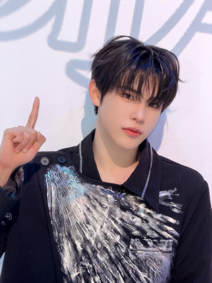 XODIAC_MEMBERS's tweet image. [#규민🐶] 

K-pop On Air~ 오늘도 너무 재밌었습니다!!🩵

#XODIAC #소디엑 #GYUMIN #규민 #똑똑똑_귬이등장