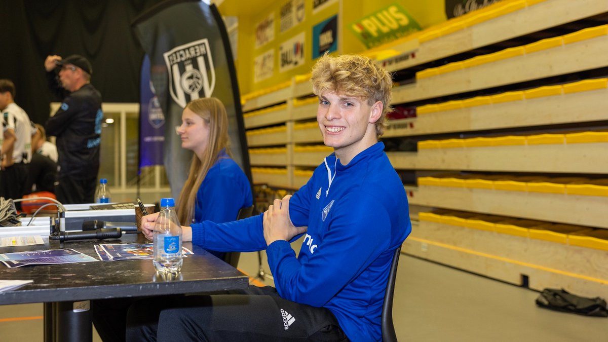 RZU038's tweet image. Studenten Sportkunde combineren studeren met maatschappelijk impact maken ⚡️

Voor het vierde seizoen op rij ontvangt Regio Zwolle United studenten binnen de leerwerklocatie in samenwerking met Calo Windesheim: regiozwolleunited.nl/vitaliteit/stu…

#peczwolle #regiozwolleunited #onderwijs