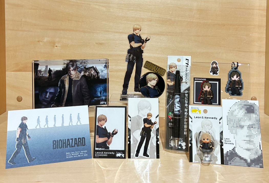 グッズ売り場では、レオンのグッズも多数取り揃えています✨ 展示に