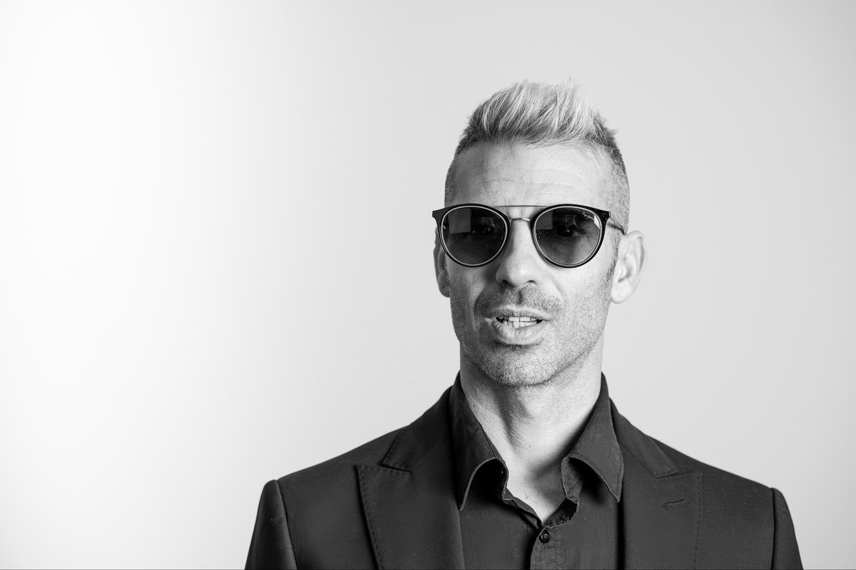 MarcoMelandri33's tweet photo. 1 or 2
📸 @andre_cogotti
Booking mmelandribooking@gmail.com
.
.
.
#mm33 #me #fashion #dj #djlife #picoftheday #black #and #white #bianco #nero #poser https://t.co/o6ouZgQwjd
