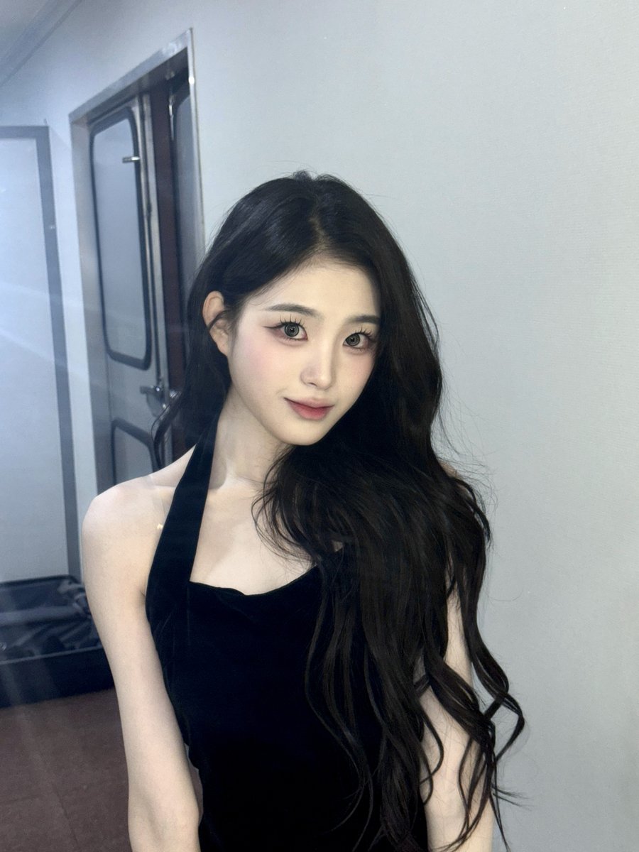 triplescosmos's tweet image. Darkness .. of twentythree 🥀

#tripleS #트리플에스 #トリプルS
#トリプルエス #トエス
#JiYeon #지연 #ジヨン