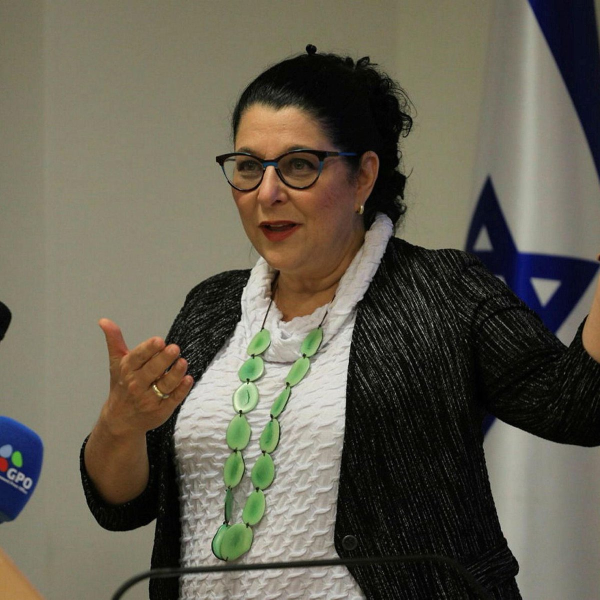 המחליפה של ד״ר שרון אלרועי פרייס - קודמתה בתפקיד פרופ׳ סיגל סדצקי. 
סדצקי נבחרה כממלאת מקום ראש חטיבת בריאות הציבור במקומה של פרייס שהודיעה על פרישה והיא תיכנס לתפקיד בשבועות הקרובים.