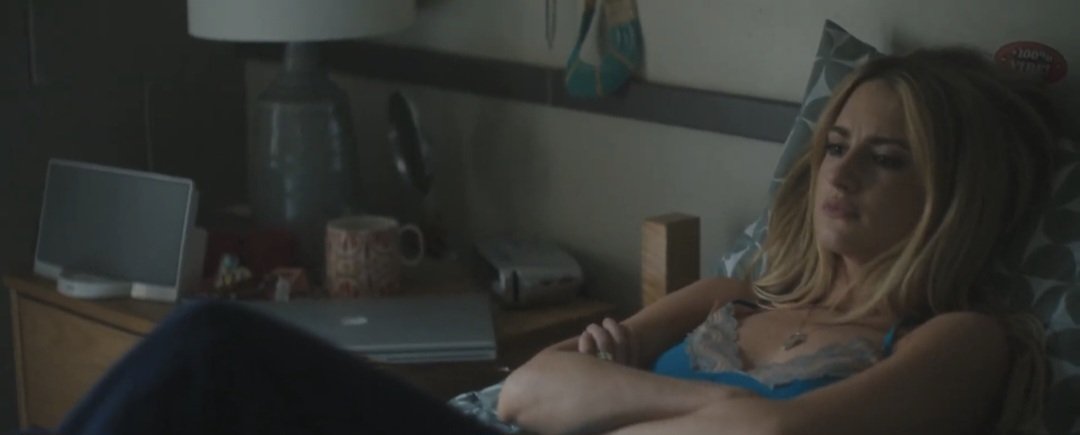 Oh Lucy...I need to catch a breath! I wish she would just free herself of all these secrets  😭 She's so weighed down and continues to make bad mistakes to resolve bad mistakes. It's getting more painful to watch. Alex at least so far seems like a good guy ... #tellmelies