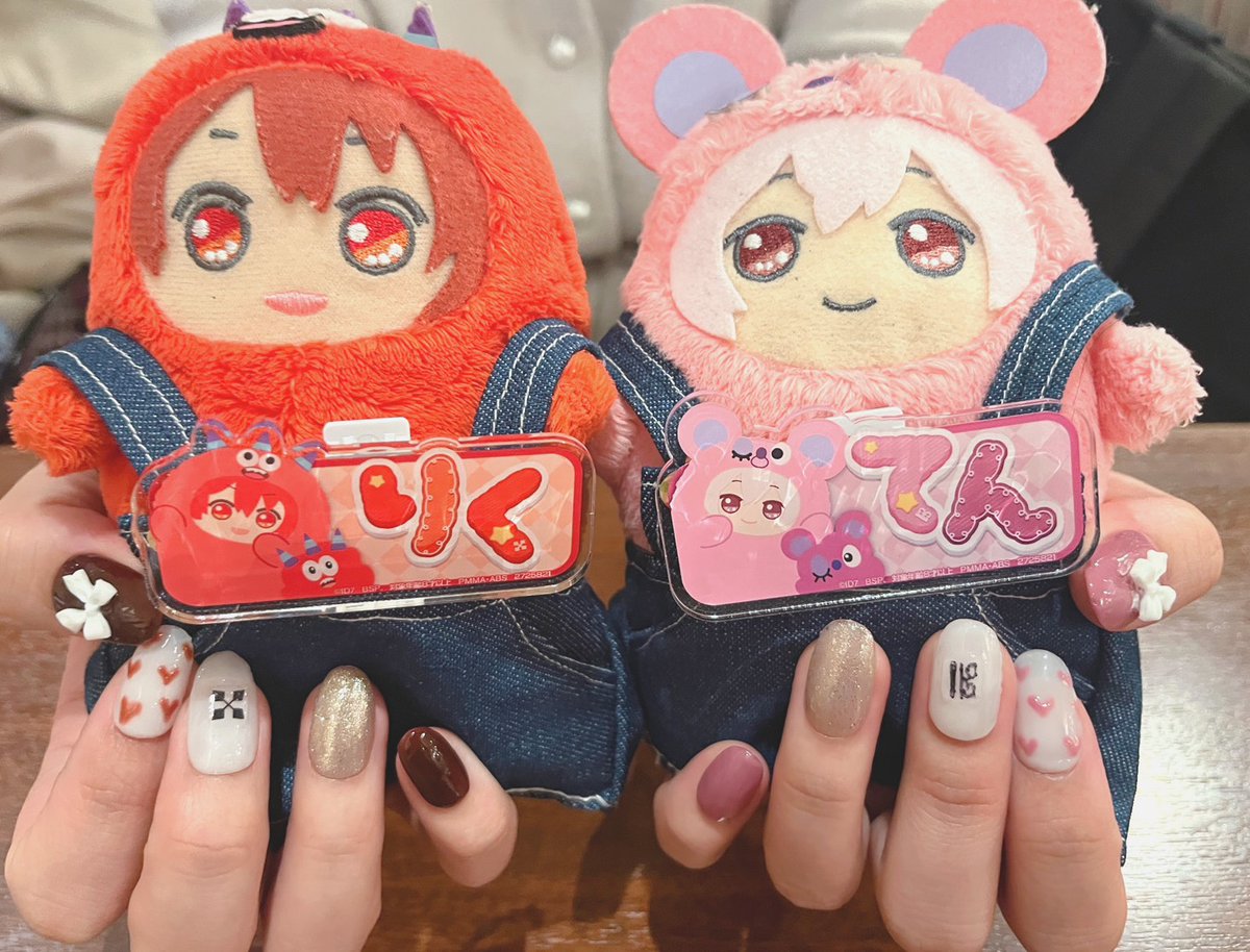 Chell_nail_'s tweet photo. 友人のネイルチップ作りました！
今回はアイドリッシュセブンの
天くんと陸くんを
イメージしたネイルチップです。
友人も喜んでくれて嬉しかったです！

#ジェルネイル #ネイルチップ #推しネイル #アイドリッシュセブン #天陸 https://t.co/hYU33k1pIM