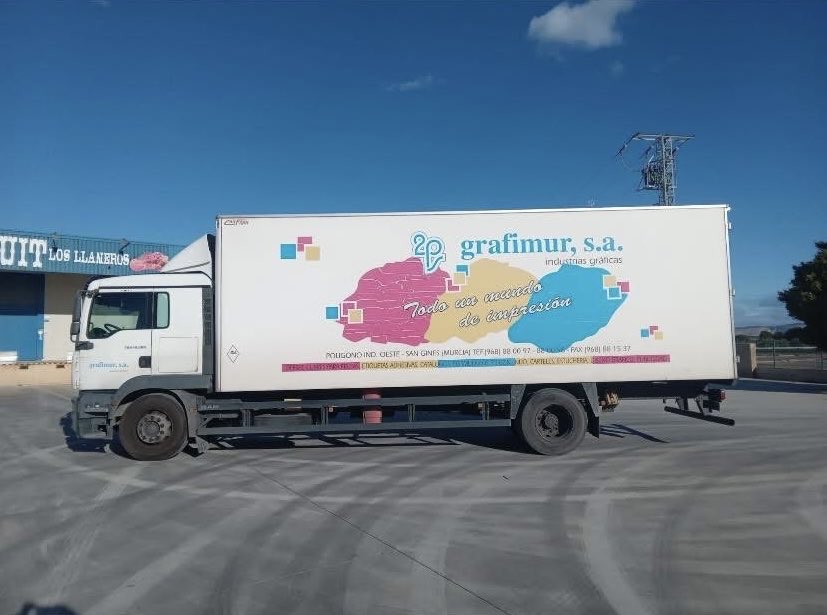 Máxima difusión, por favor . 
ROBADO en el Poligono Industrial de San Ginés, Alcantarilla. 
COMPARTID. 
Cualquier información, ponerse en contacto con la policía