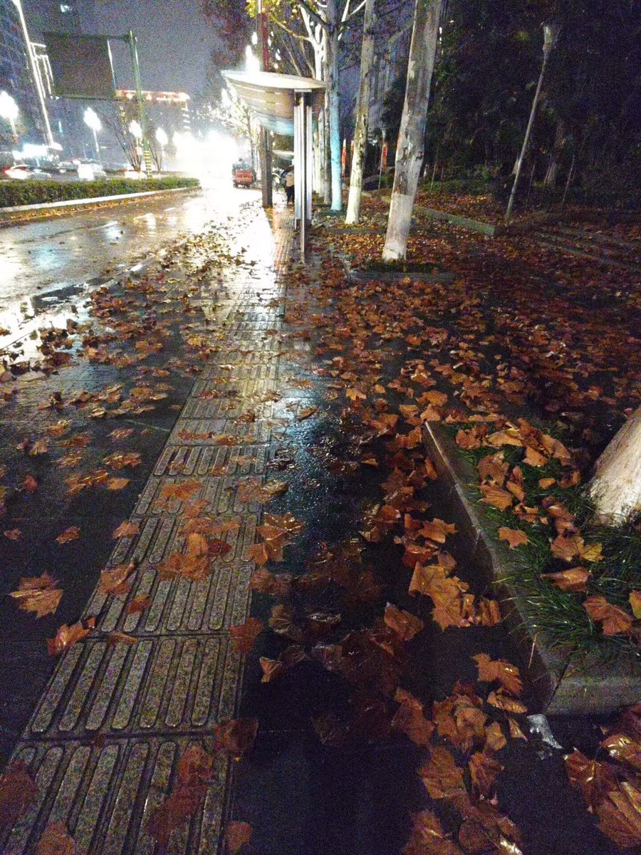 Veronic39046943's tweet photo. 下次见 https://t.co/ZVO27Q1VoS