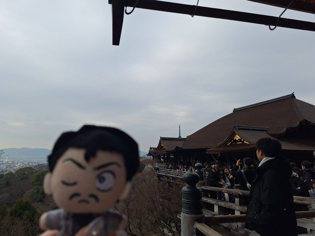 기요미즈데라에 갓다왓슴니다
도일이랑 미란이가 저어기서 뽑뽀하던 게 눈에 선하네요