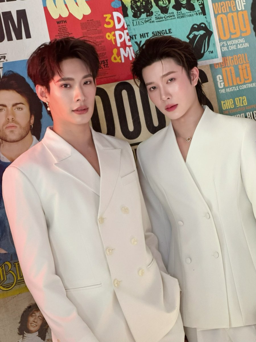 พบกับ “ติวเตอร์” <a href="/TutorKrp/">TUTOR</a> และ “ยิม” <a href="/mynameis_yim/">mynameis_yim</a> นักแสดงจากเรื่อง ‘เฉิ่มเชย Cherm Chey The Series’ 🫶🏻✨

เข้าร่วมงาน True Vision Now สนุกแบบไทย..is Now ไทยนี้รักสนุกอยากให้ดูไม่ขาด ✨

#TrueVisionsNOWxTTY
#TrueVisionsNOW
#เฉิ่มเชยTheSeries 
#ChermCheyTheSeries