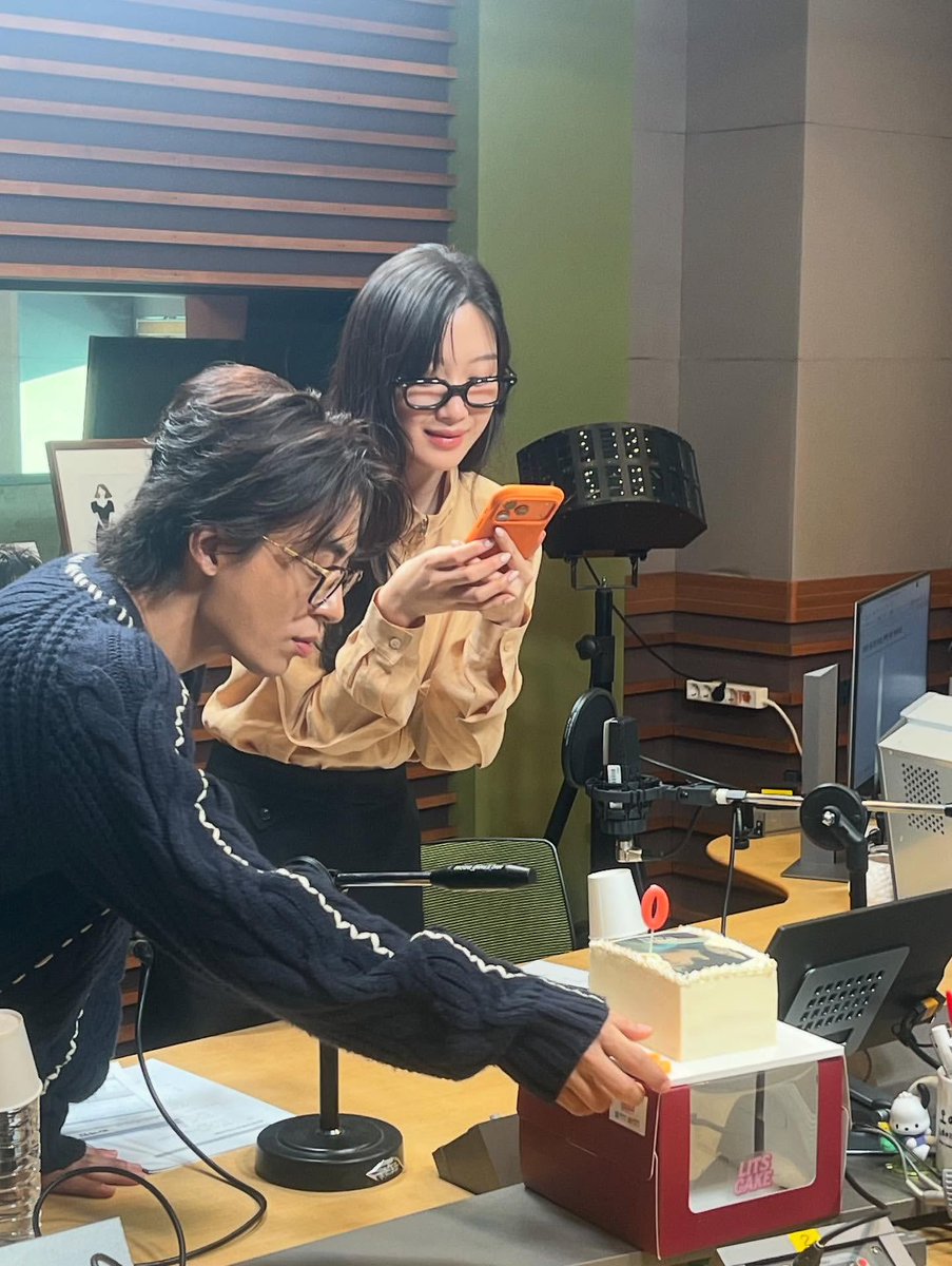 munxzero's tweet image. 완벽한 하루 이상순 입니다 인스타그램

#문가영 #MUNKAYOUNG