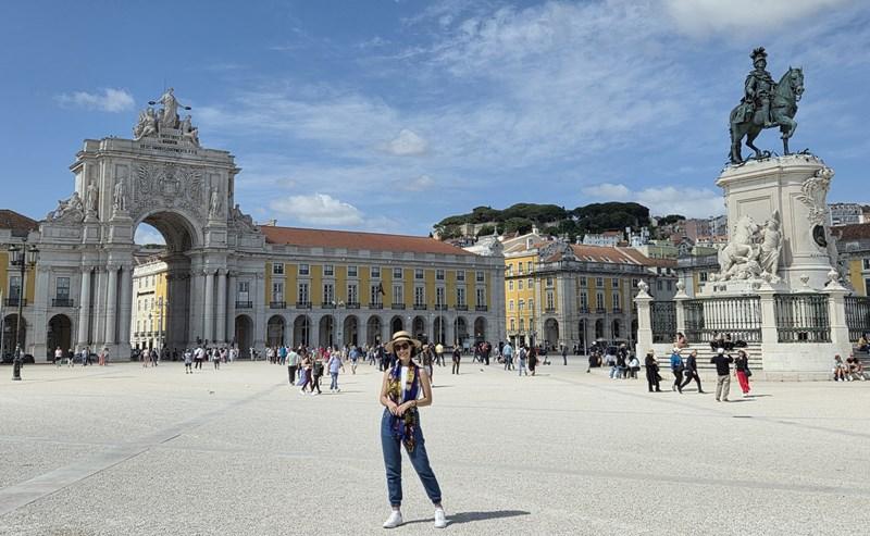 blogtemqueir's tweet photo. 🇵🇹 Partiu Lisboa! Dicas de quando ir, o que fazer, onde ficar e muito mais! 
https://t.co/xwXYzzZ8v6 https://t.co/JcZpYg7VW7