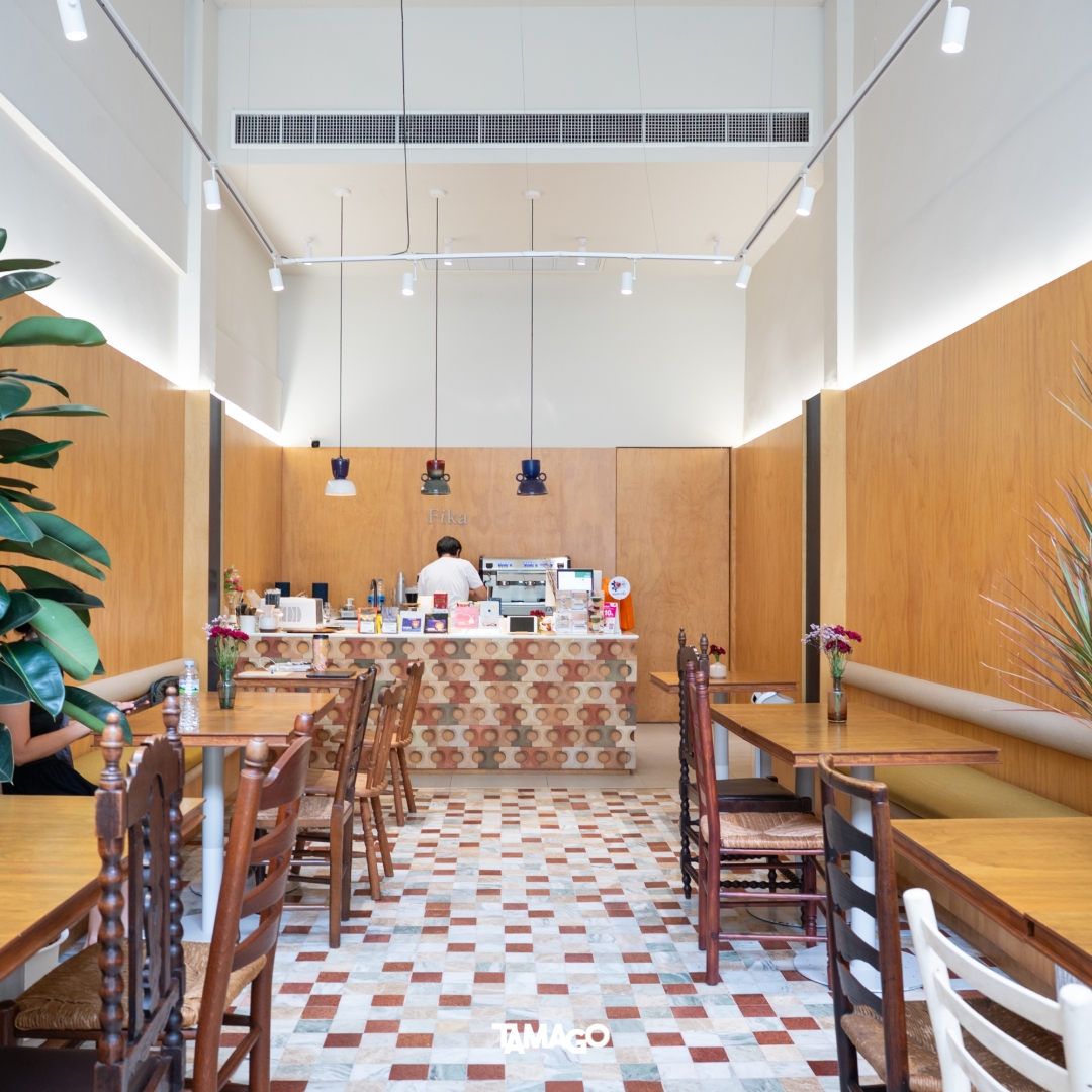 Fika คาเฟ่🏠🍰 สไตล์สแกนดิเนเวียนย่านนนทบุรี พื้นที่สำหรับคนที่อยากได้บรรยากาศสงบๆ ผ่อนคลาย และมีใจรักในของหวาน
.
📌 ปากซอยรัตนาธิเบศร์ 3, นนทบุรี
รีวิว->shorturl.asia/brcpB
.
#Fika #คาเฟ่นนทบุรี #tamagofreemag #tamagoonline