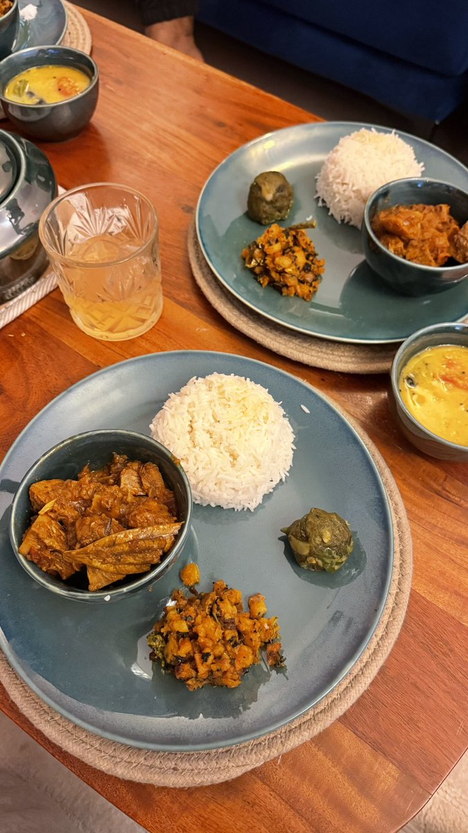 Feeding my comfort Bengali meals to <a href="/liftplaycode/">amar</a> since 2022 

<a href="/pulpmint/">Manmohan Singh</a> joining the gang off late 

<a href="/rinks__g/">Rinkesh Gorasia</a> refuses to eat 🥲