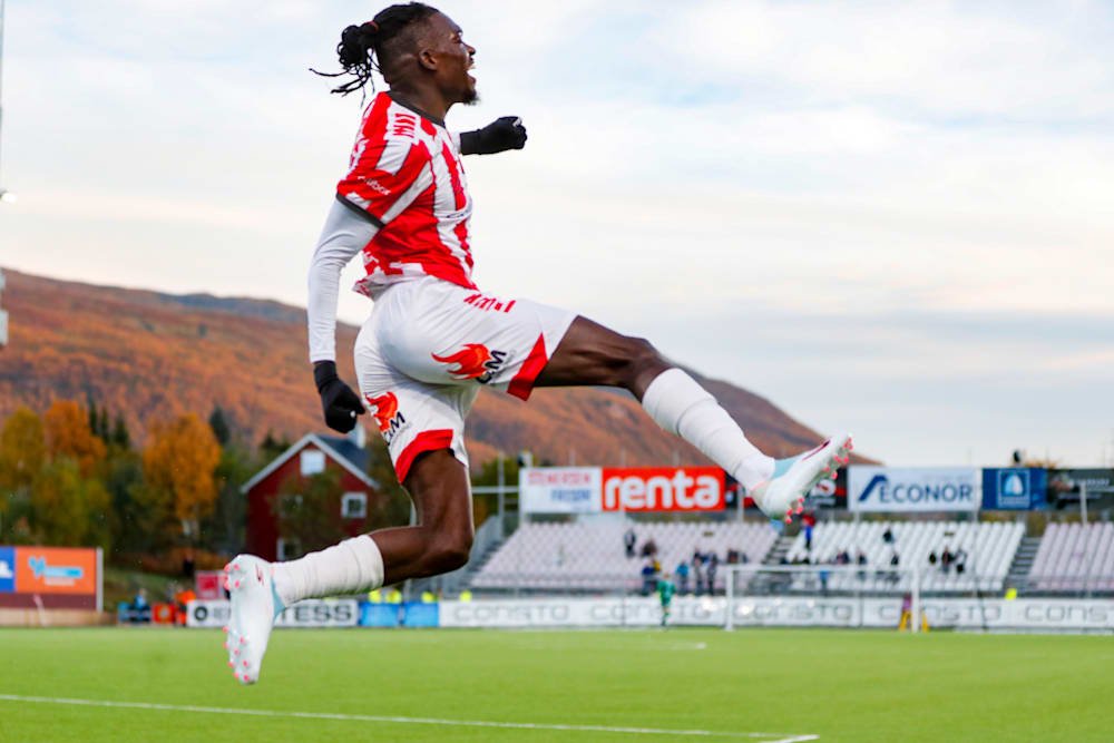 🚨 ARCTIC TO AFRICA?!

Tromsø forward Leltsin Camões is reportedly on his way to join Egyptian giants Al Ahly! 🇪🇬

An Al Ahly source told <a href="/transferfeedcom/">TransferFeed</a> that an agreement has been agreed for 335,000 euros (3.8m NOK) up front + 925,000m euros (12.7m NOK) later.💶

Surely not. 🙃