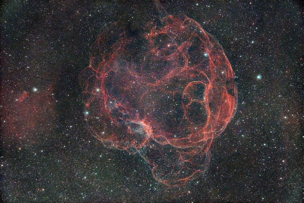 2026年1月17日に撮影した、sh2-240（おうし座）スパゲッティ星雲です。淡くて難しいです。
撮影地　花立自然公園（茨城県）
タカハシFSQ85ED＋RDQB0.73　 F3．9 330mm NikonZ6改
ビクセンAP赤道儀　300sｘ23　iso6400　L-eXtreme
PixInsight　BTX　Photoshop　TopazDeNoiseAI　トリミング無し