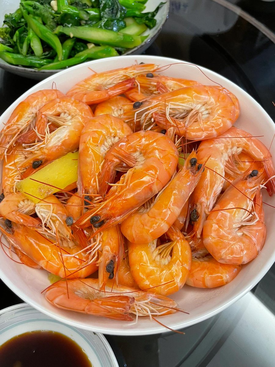rish990's tweet image. 今晚吃……👆
冬瓜虾干汤 油焖小鱿鱼🦑 白灼虾🦐 炒芥蓝